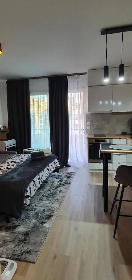 Lovely 1 Bedroom Vacation Home With Free Parking. 니스 0*,
