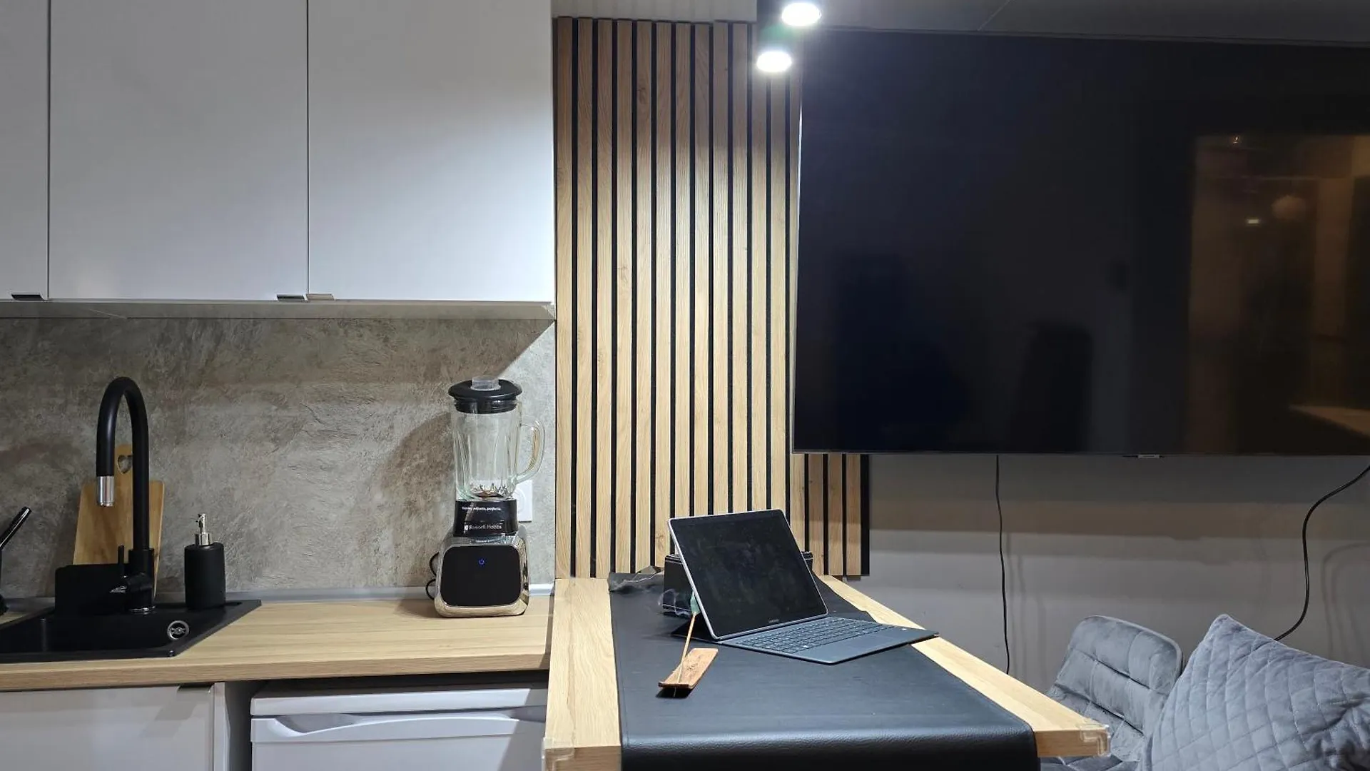 아파트 Lovely 1 Bedroom Vacation Home With Free Parking. 니스