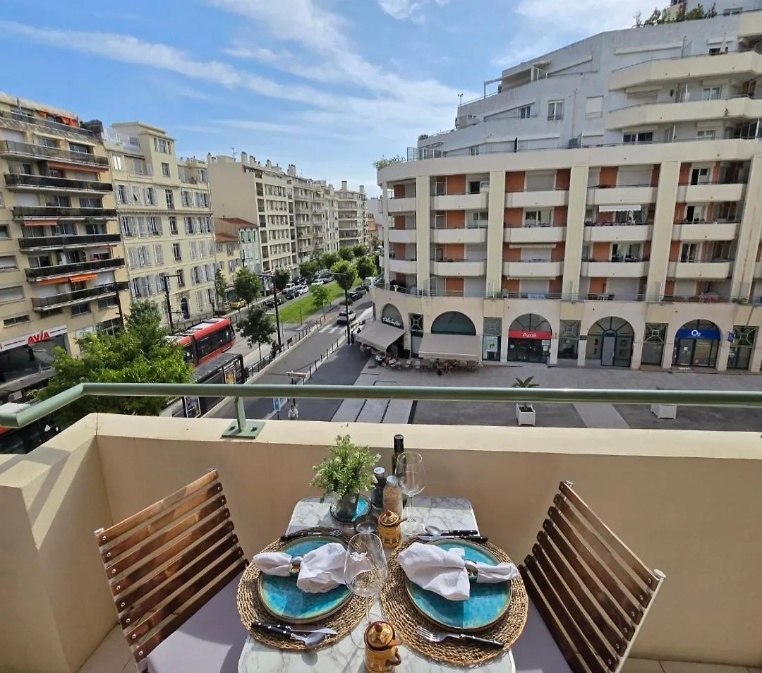 아파트 Lovely 1 Bedroom Vacation Home With Free Parking. 니스 프랑스