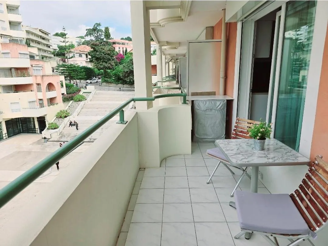 Lovely 1 Bedroom Vacation Home With Free Parking. 니스 프랑스