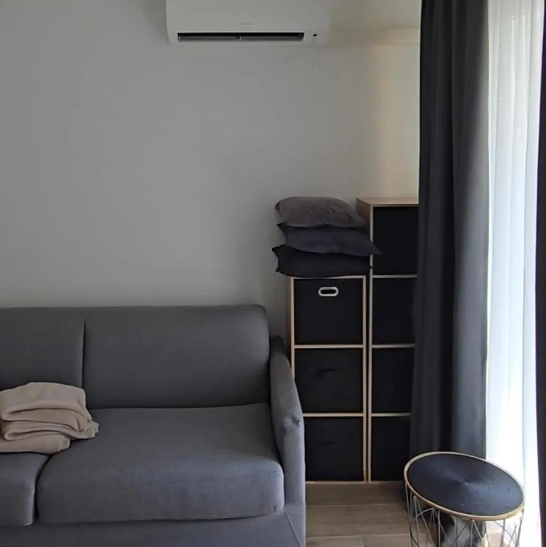 Lovely 1 Bedroom Vacation Home With Free Parking. 니스 0*,  프랑스