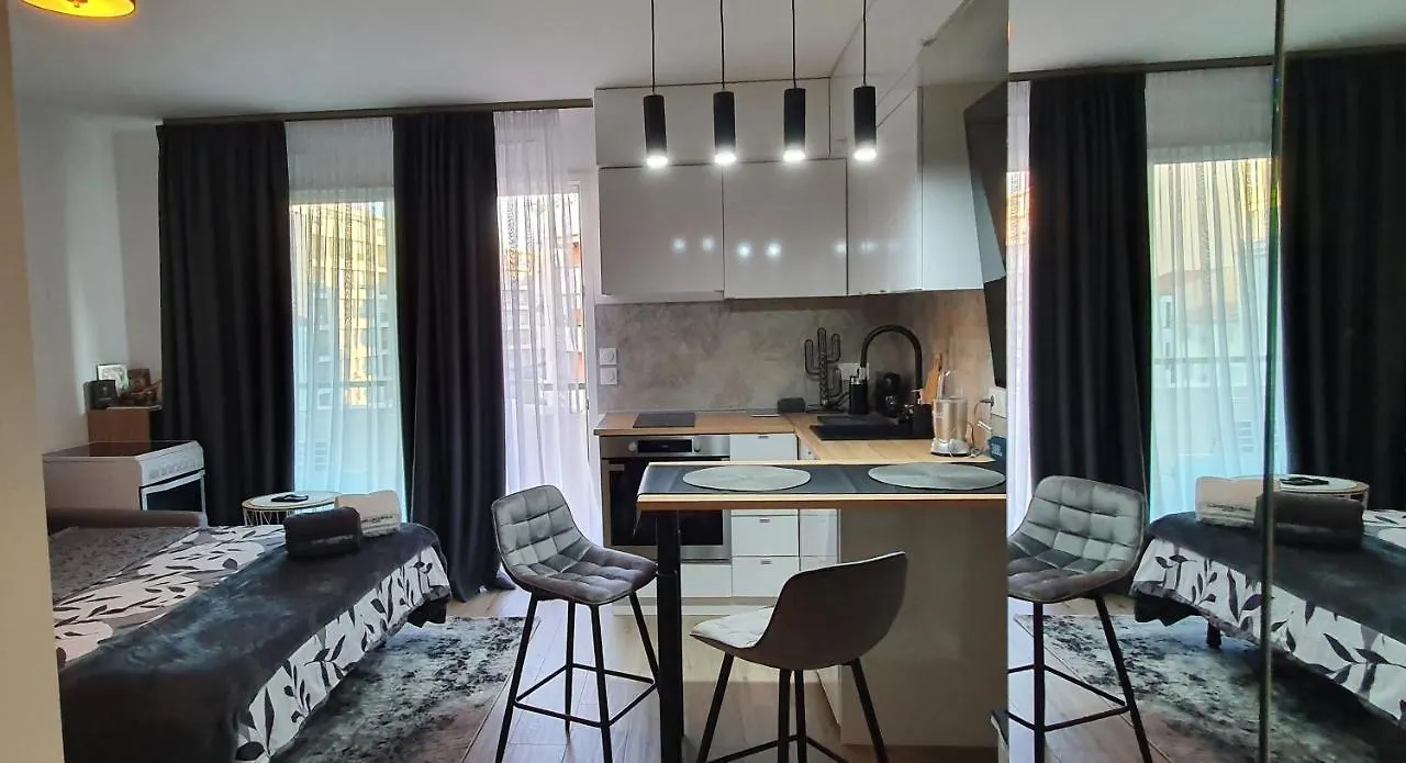 Lovely 1 Bedroom Vacation Home With Free Parking. Nice