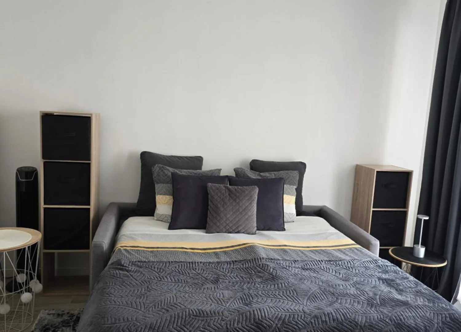 Lovely 1 Bedroom Vacation Home With Free Parking. Nice 0*,  Frankrig
